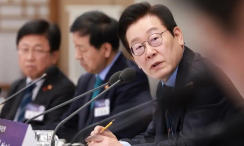 Article thumbnail about KRW 4.5tn cooperative foundry and fabless policy